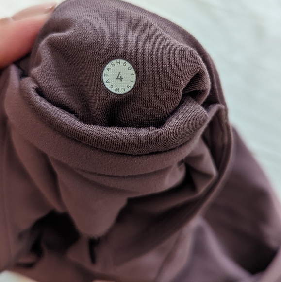 Lululemon joggers crop - Picture 2 of 4